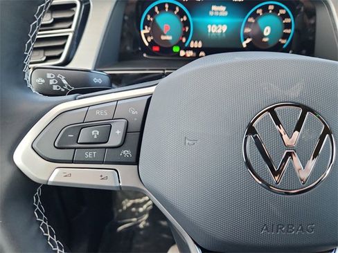 New 2026 Volkswagen Atlas Cross Sport SE image 11