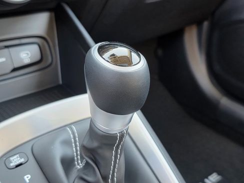 New 2025 Hyundai Venue SEL image 30