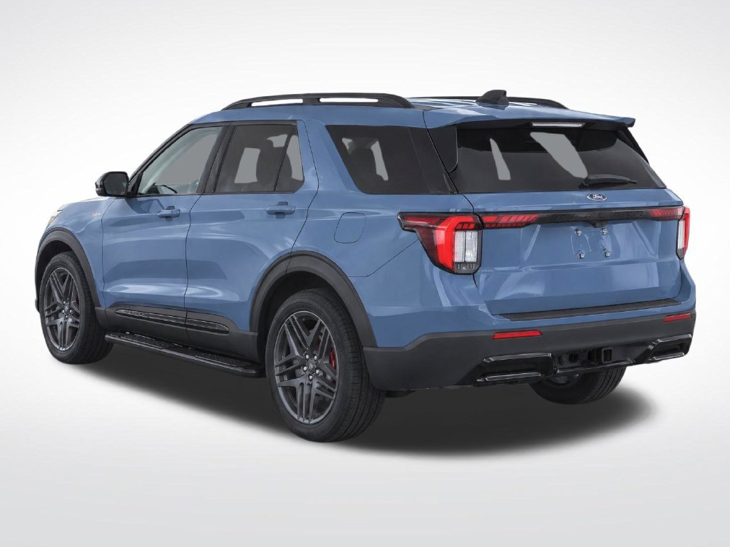 Used 2025 Ford Explorer ST-Line w/ Premium Package RWD image 4