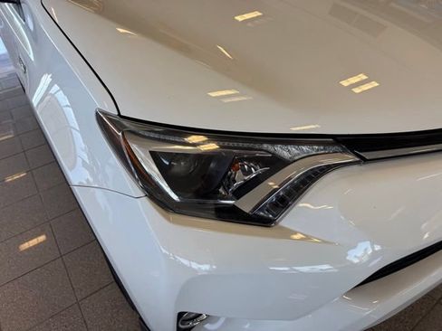 Used 2016 Toyota RAV4 XLE AWD/4WD image 9