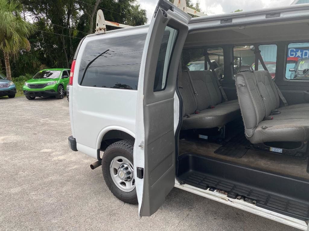 Used 2016 Chevrolet Express 2500 LT w/ LT Preferred Equipment Group RWD image 17
