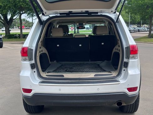 Used 2018 Jeep Grand Cherokee Limited image 15