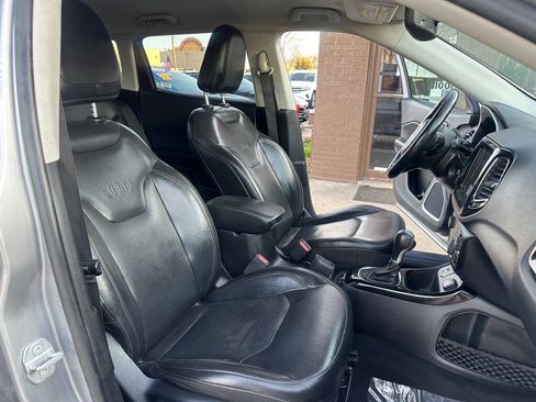 Used 2019 Jeep Compass Limited image 12