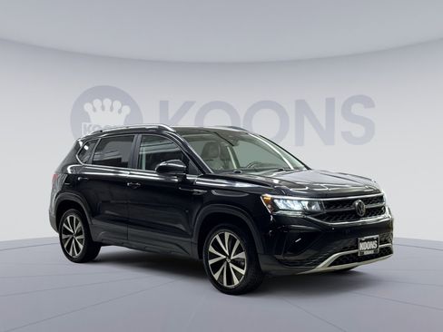Used 2024 Volkswagen Taos SE FWD image 22