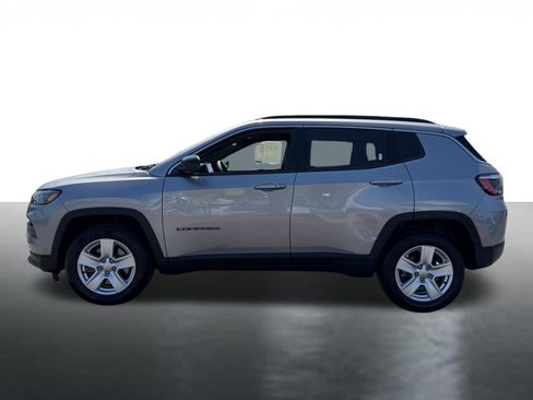 Used 2023 Jeep Compass Latitude w/ Convenience Group AWD/4WD image 5
