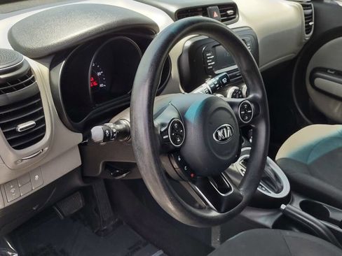 Used 2017 Kia Soul w/ Convenience Package image 12