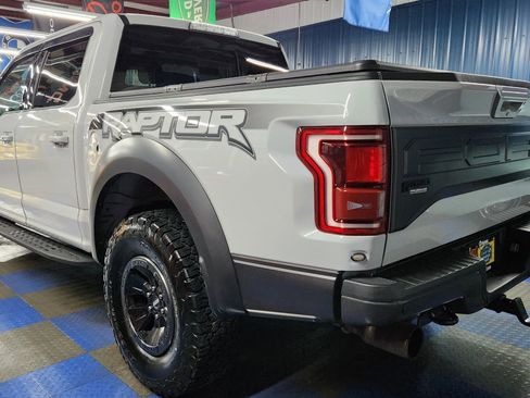 Used 2017 Ford F150 Raptor w/ Equipment Group 802A Luxury image 4