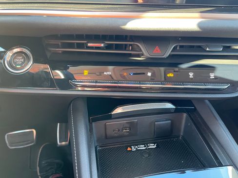 Used 2025 Buick Envision Sport Touring image 13