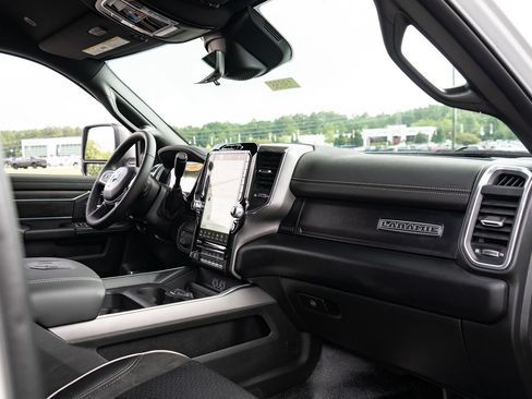 New 2026 RAM 4500 4x4 Crew Cab DRW w/ Laramie Trim Package image 20