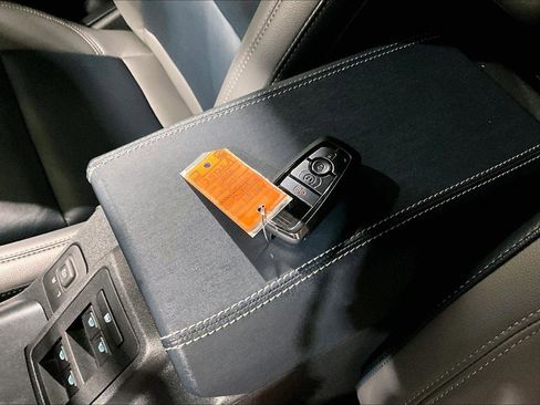 Used 2024 Ford Bronco Outer Banks w/ Sasquatch Package image 12