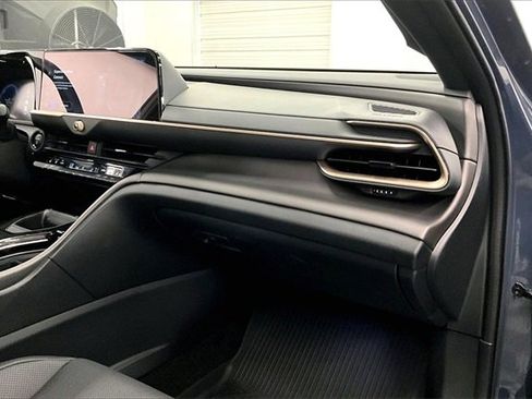 Used 2025 Toyota Crown Nightshade image 15