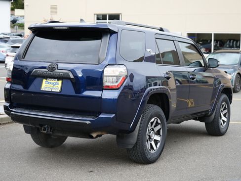 Used 2020 Toyota 4Runner TRD Off-Road image 3