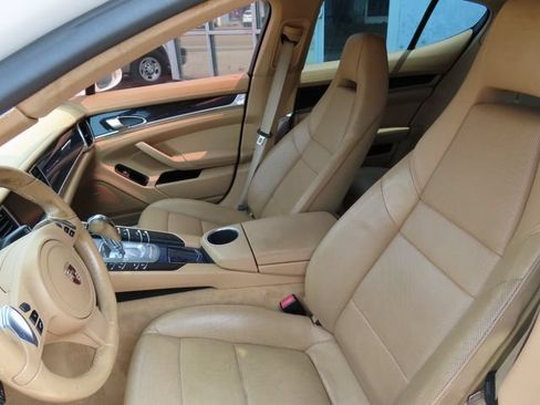 Used 2012 Porsche Panamera RWD image 23