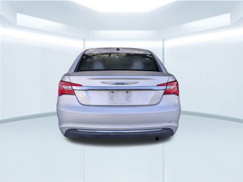 Used 2012 Chrysler 200 LX image 3