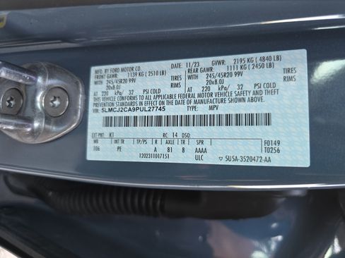 Used 2023 Lincoln Corsair Reserve w/ Jet Appearance Package image 38