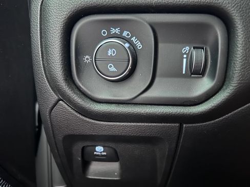 Used 2024 RAM 1500 Big Horn AWD/4WD image 7