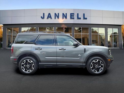 Used 2024 Ford Bronco Sport Outer Banks image 4