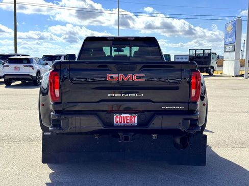 Used 2022 GMC Sierra 3500 Denali image 8