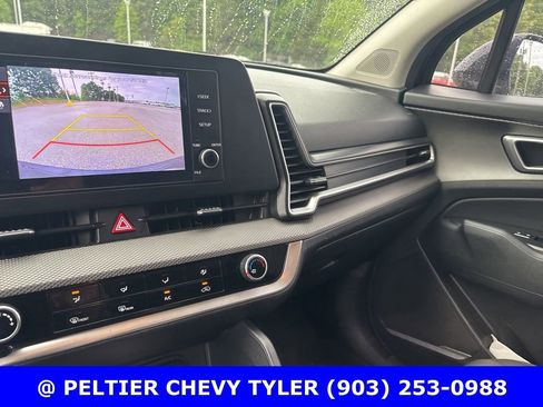 Used 2023 Kia Sportage LX image 15