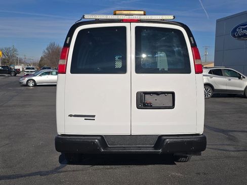 Used 2016 Chevrolet Express 2500 image 7