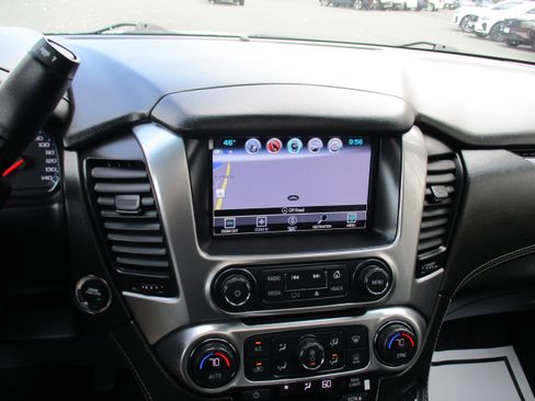 Used 2019 Chevrolet Tahoe LT w/ LT Signature Package image 18