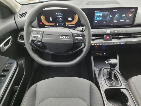 Used 2025 Kia K4 FWD image 22