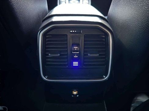 Used 2018 Porsche Macan image 37