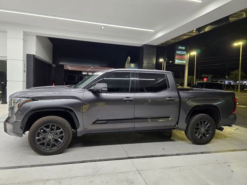 Used 2023 Toyota Tundra Platinum AWD/4WD image 3