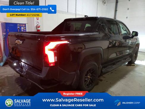 Used 2025 Chevrolet Silverado EV LT image 4