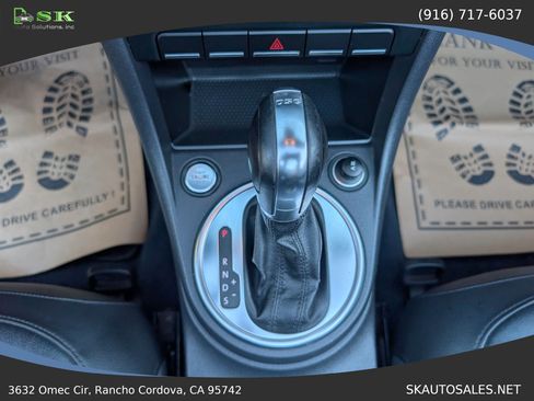 Used 2013 Volkswagen Beetle 2.0T FWD image 25