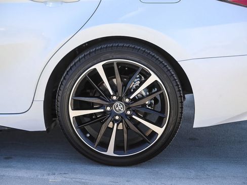 Certified 2018 Toyota Camry XSE w/ Audio Package FWD image 11