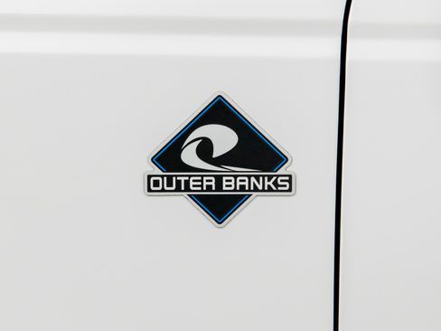 Used 2025 Ford Bronco Outer Banks w/ Sasquatch Package image 13