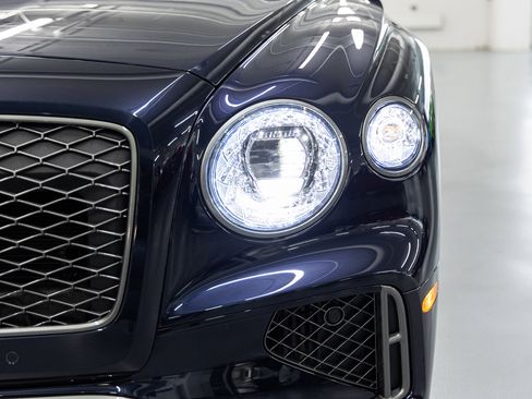 New 2025 Bentley Flying Spur image 10