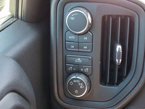 New 2026 Chevrolet Silverado 1500 Custom Trail Boss w/ LPO, Dark Essentials Package AWD/4WD image 16