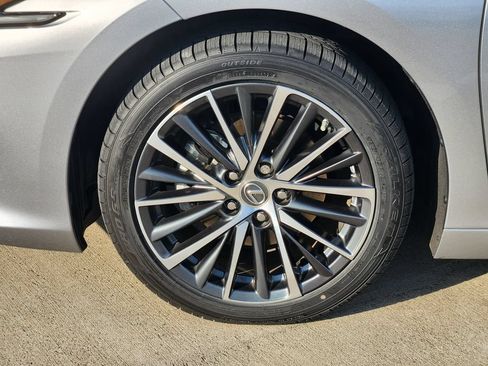 Certified 2023 Lexus ES 300h w/ Premium Package FWD image 10