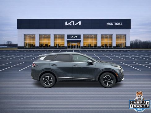 Used 2024 Kia Sportage LX image 4