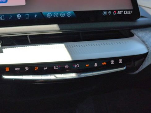 Certified 2025 Cadillac Optiq Luxury 2 w/ LPO, Floor Liner Package AWD/4WD image 16