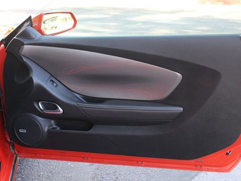 Used 2010 Chevrolet Camaro SS image 16