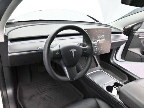 Used 2022 Tesla Model 3 Long Range image 16