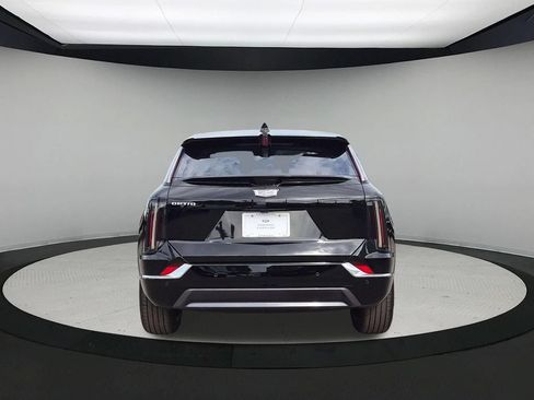 Used 2027 Cadillac Optiq Luxury RWD image 4