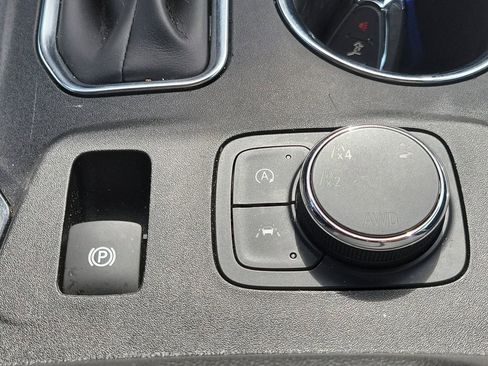 Certified 2023 Chevrolet Traverse LT AWD/4WD image 35