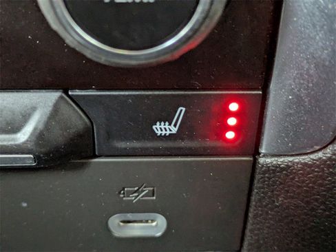 Used 2021 Chevrolet Tahoe High Country image 18