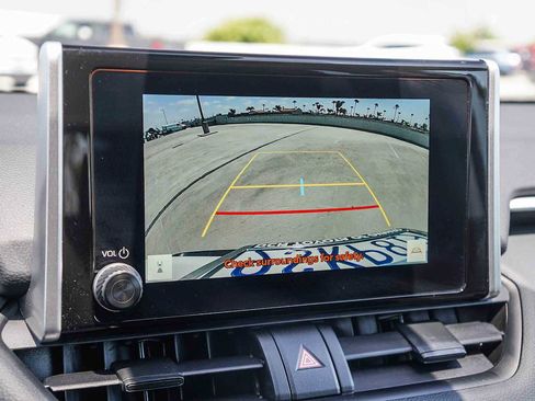 Certified 2025 Toyota RAV4 XLE AWD/4WD image 28
