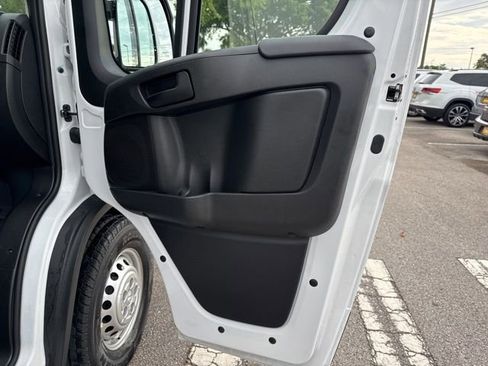 Used 2026 RAM ProMaster 2500 w/ Convenience Group FWD image 13