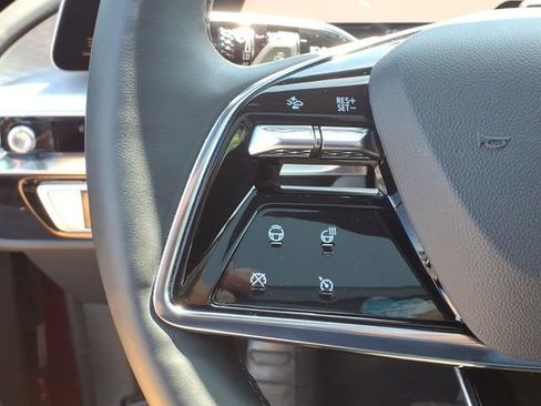 Used 2025 Cadillac Lyriq Luxury w/ LPO, Floor Liner Package AWD/4WD image 14