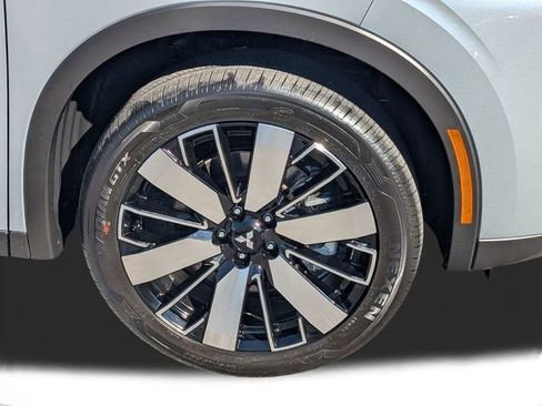 New 2026 Mitsubishi Outlander SE image 10