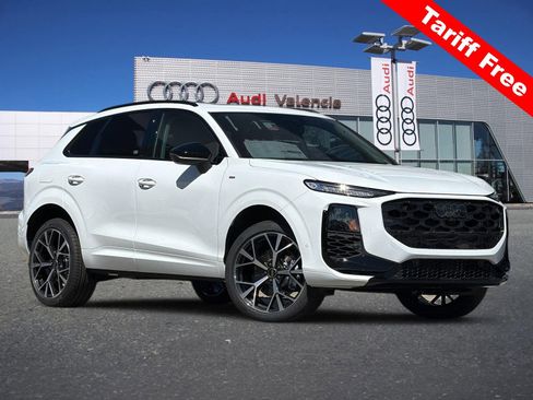 New 2026 Audi Q3 quattro 2.0T AWD/4WD image 1