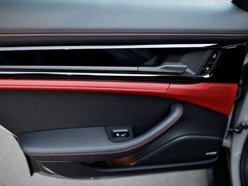 New 2026 Porsche Panamera 4 AWD/4WD image 25