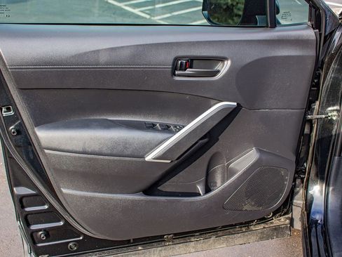 Used 2023 Toyota Corolla Cross LE image 13