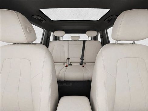 Used 2026 Mercedes-Benz GLB 250 image 21